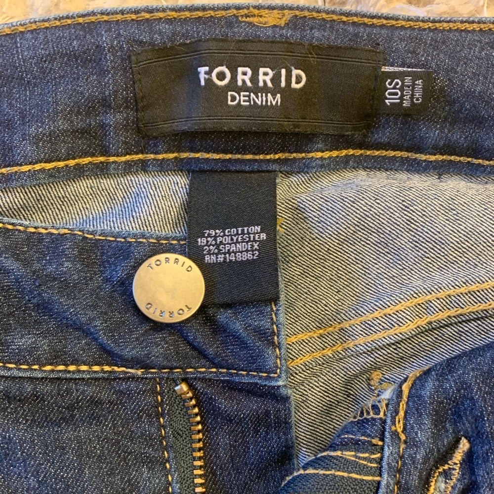 Torrid skinny jeans - size 10 short